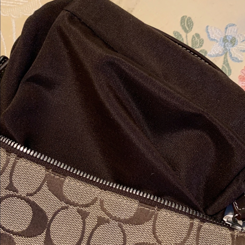 COACH CLASSIC SMALL SHOULDER BAG - Picture 6 of 9
